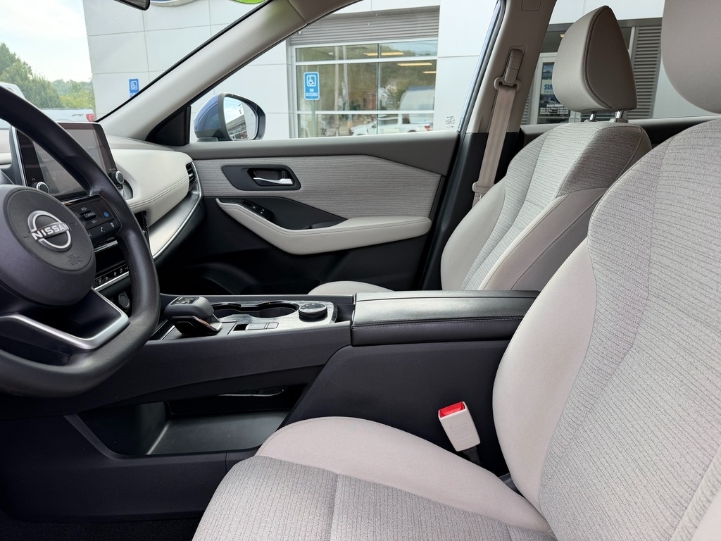 2022 Nissan Rogue SV  at Braxton Motor Co