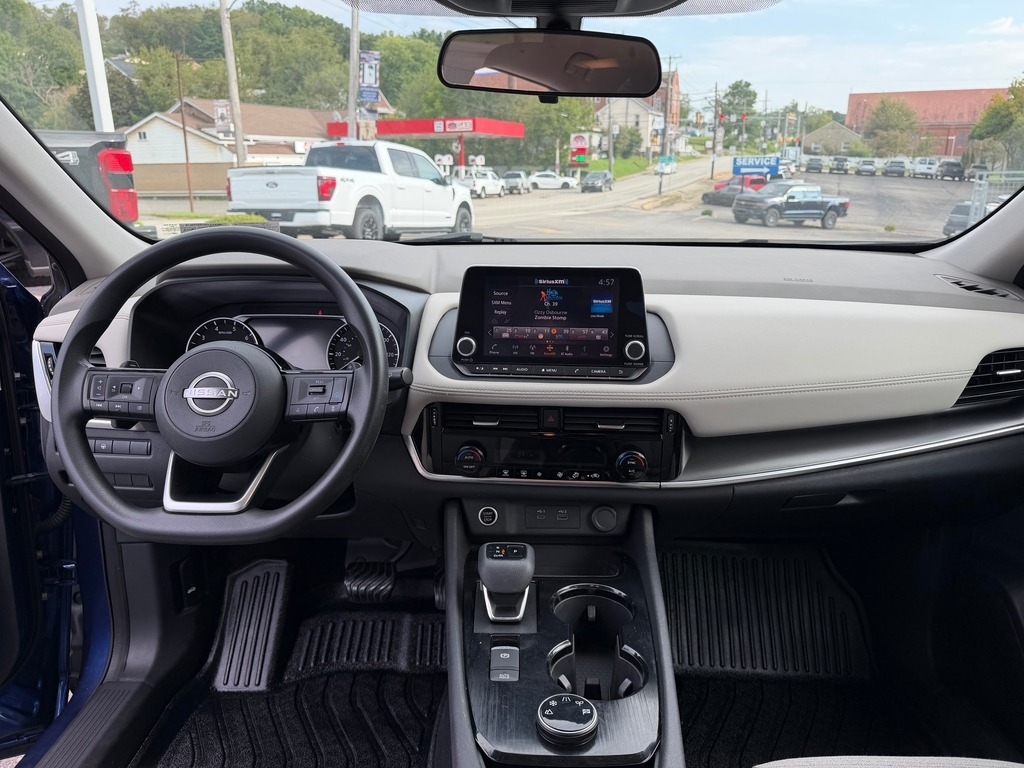 2022 Nissan Rogue SV  at Braxton Motor Co