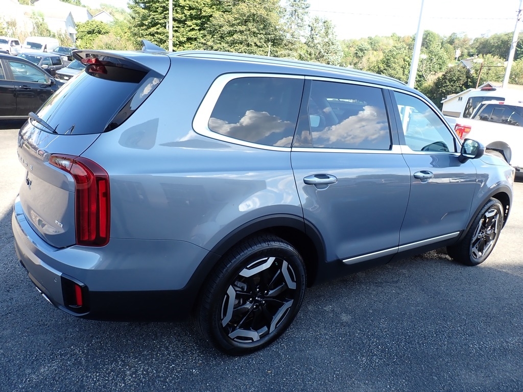 2024 Kia Telluride S  at Star Lake Ford