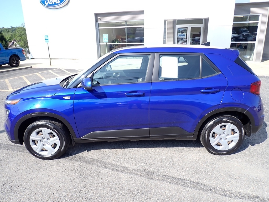 2020 Hyundai VENUE SE Intense Blue at Solomon Chevrolet