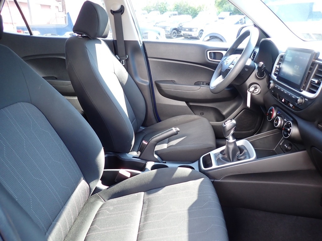 2020 Hyundai VENUE SE Intense Blue at Solomon Chevrolet