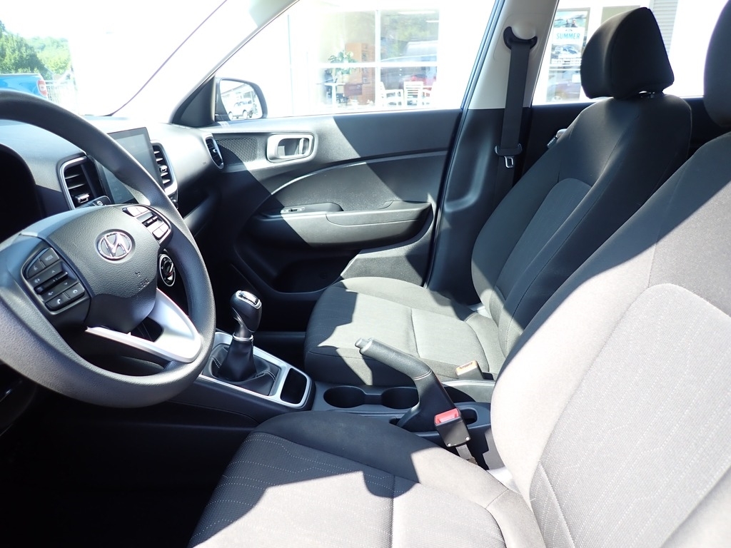 2020 Hyundai VENUE SE Intense Blue at Solomon Chevrolet