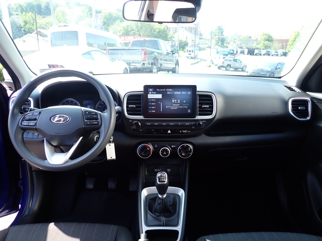 2020 Hyundai VENUE SE Intense Blue at Solomon Chevrolet