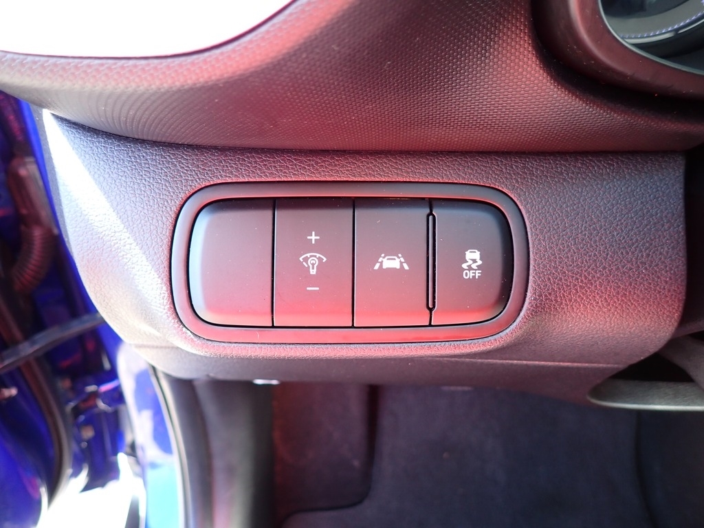 2020 Hyundai VENUE SE Intense Blue at Solomon Chevrolet