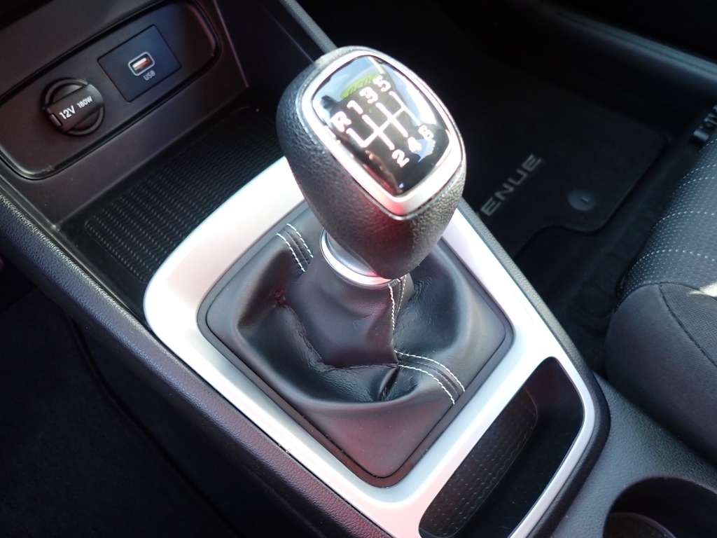2020 Hyundai VENUE SE Intense Blue at Solomon Chevrolet