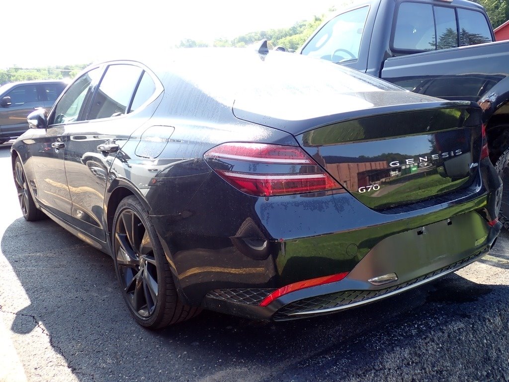 2023 Genesis G70 2.0T - 1