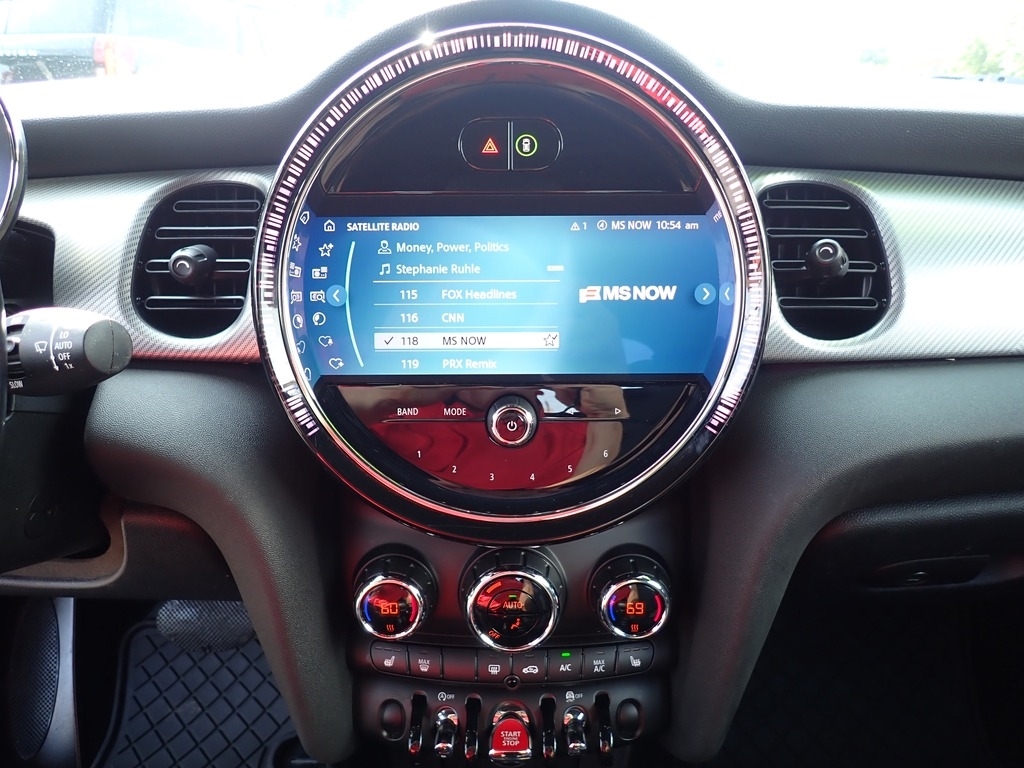 2023 MINI Convertible photo 36 of 38
