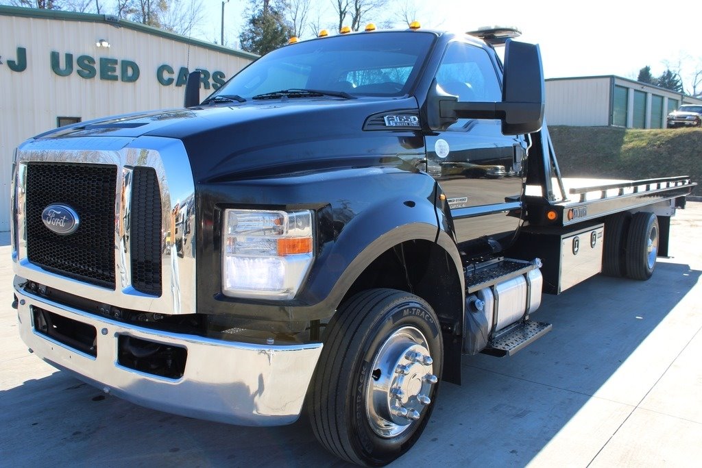 2016 Ford F-650's photo