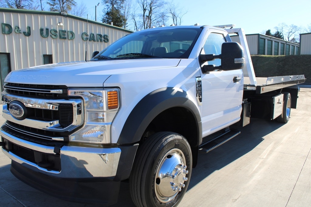 2022 Ford F-550 Super Duty Chassis Cab XL's photo