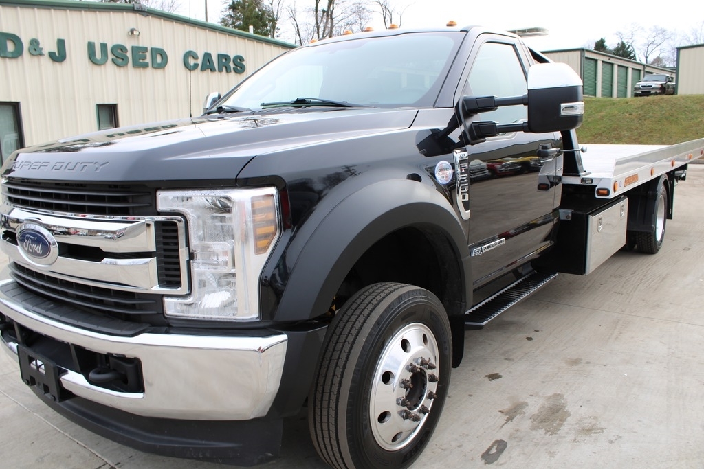 2019 Ford F-550 Super Duty Chassis Cab's photo