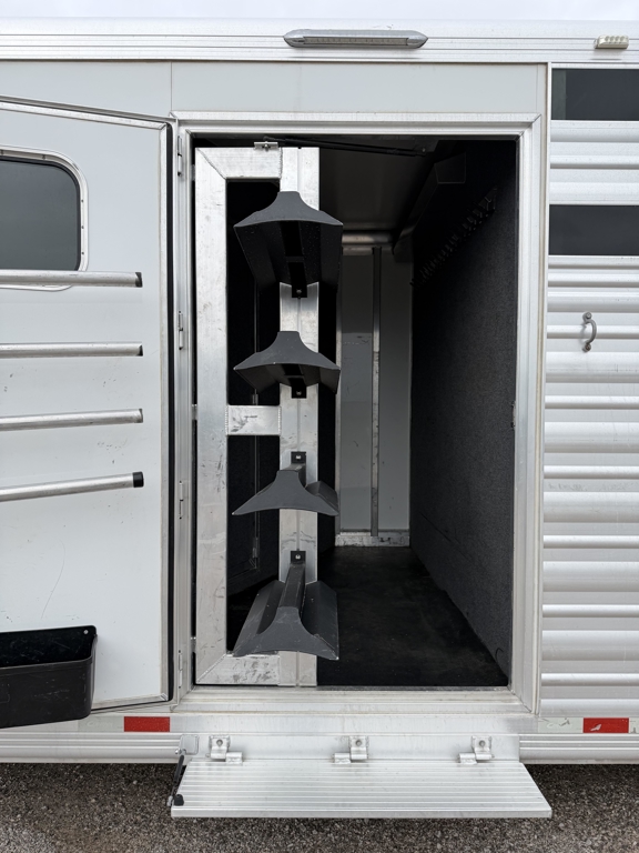 Trailer Photo 5