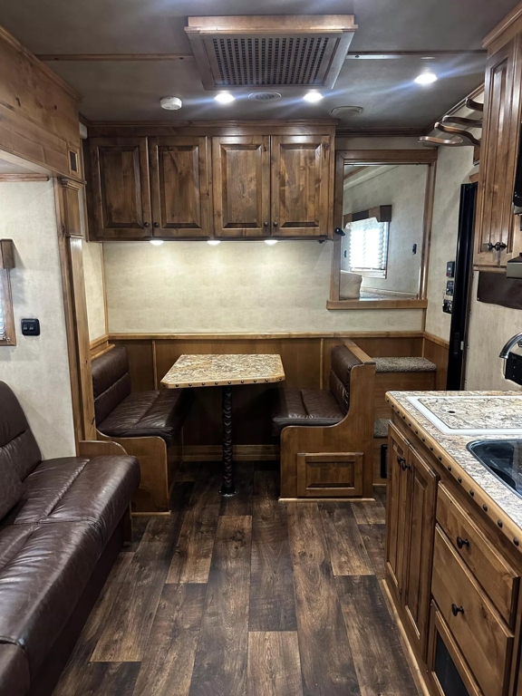 Trailer Photo 26