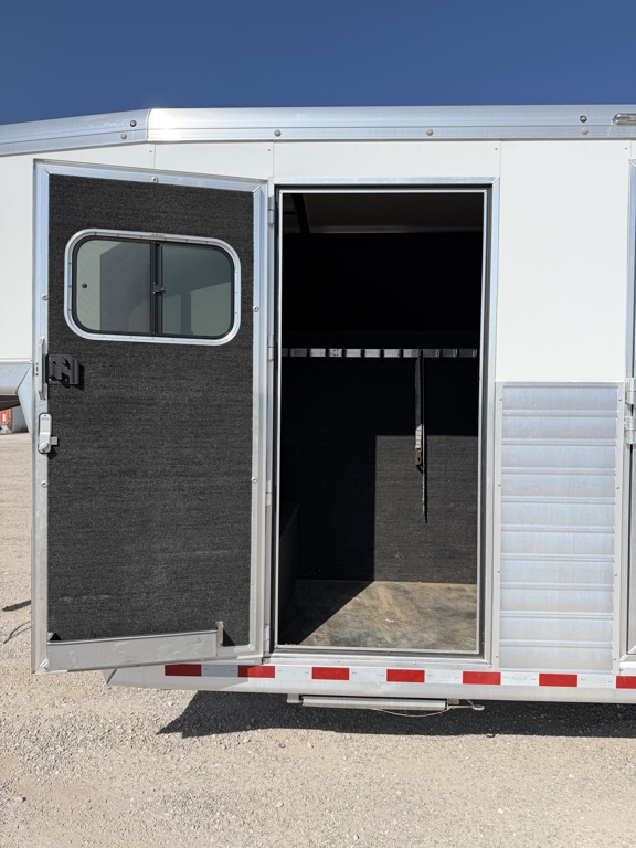 Trailer Photo 2