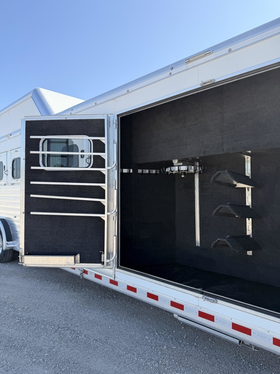 Trailer Photo 15
