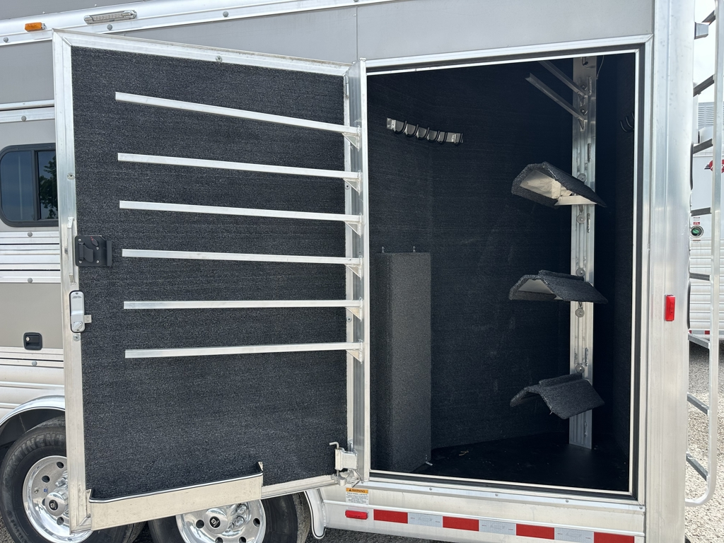 Trailer Photo 5