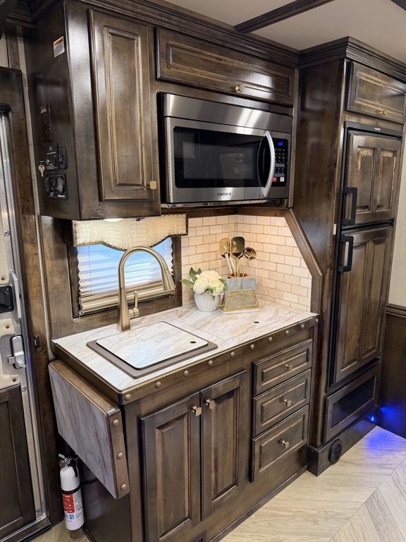 Trailer Photo 19