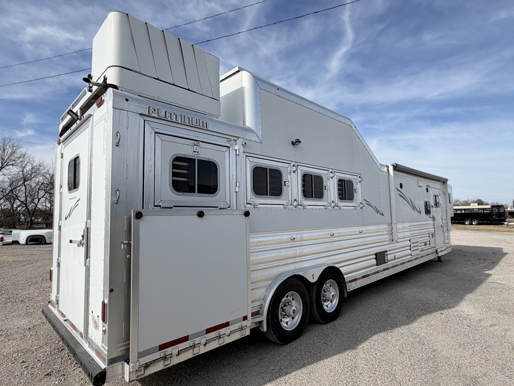 Trailer Photo 7