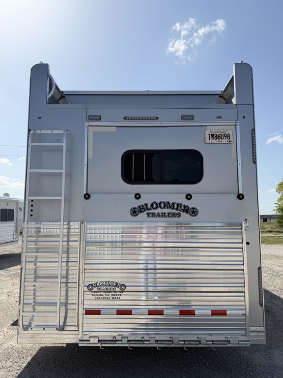 Trailer Photo 7