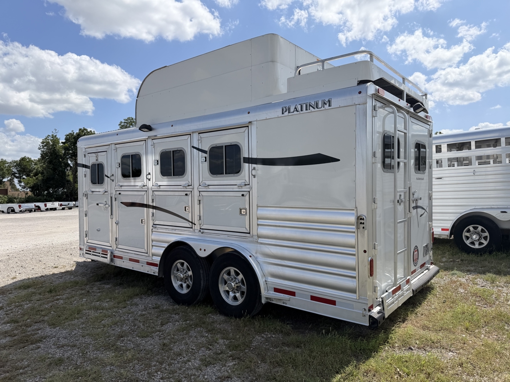 Trailer Photo 2