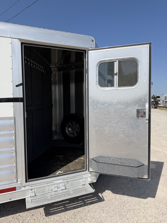 Trailer Photo 11
