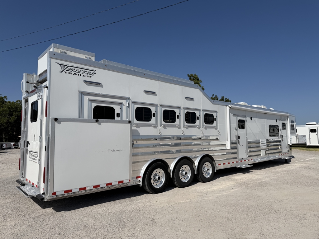 Trailer Photo 8