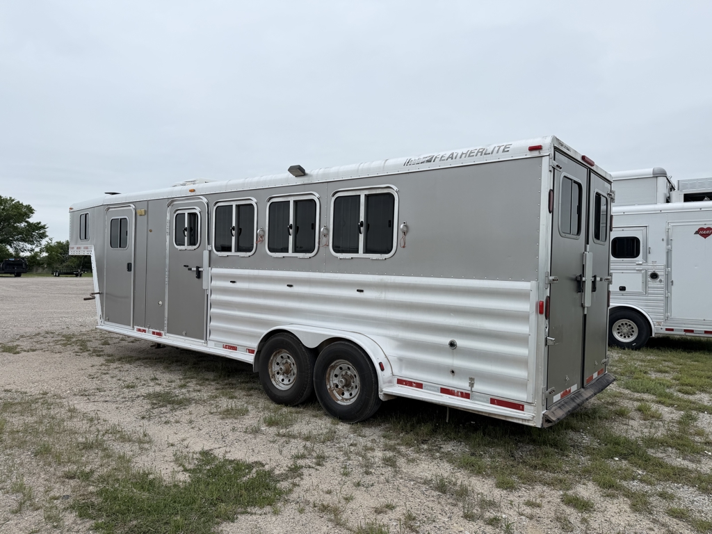 Trailer Photo 2