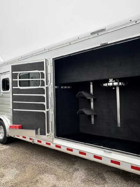 Trailer Photo 15