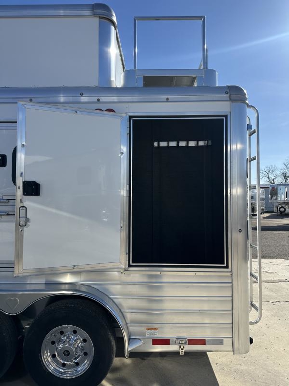 Trailer Photo 3
