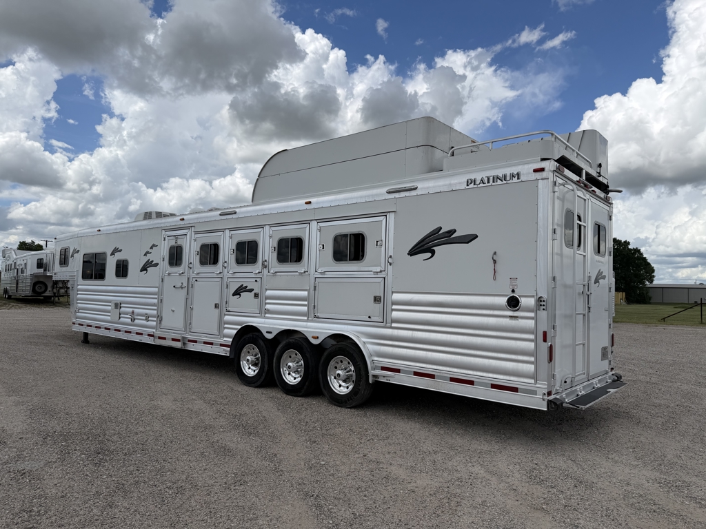Trailer Photo 2