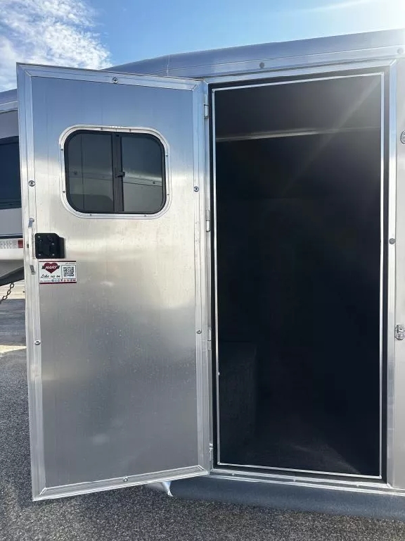 Trailer Photo 2