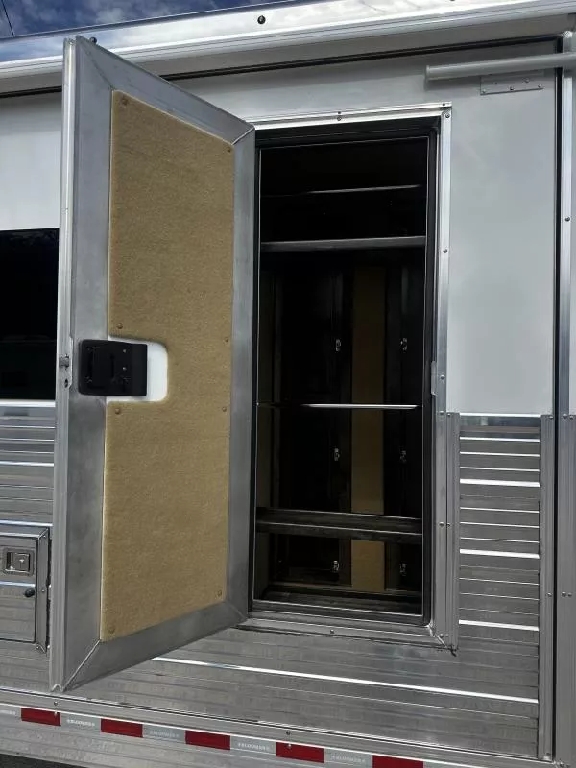 Trailer Photo 5