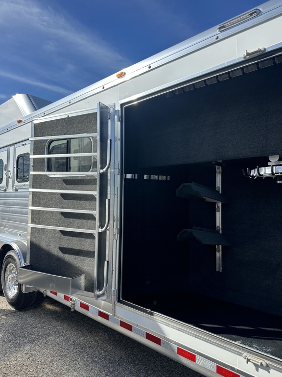 Trailer Photo 12