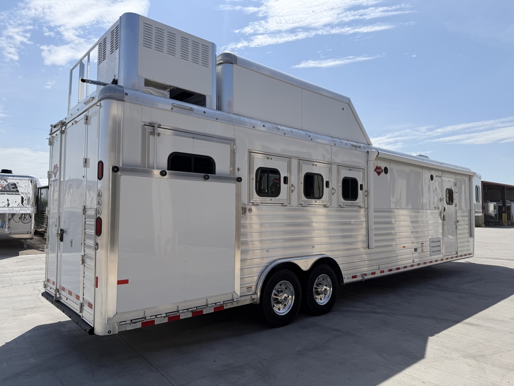 Trailer Photo 7