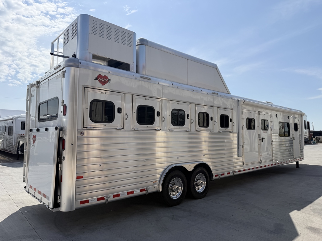 Trailer Photo 8