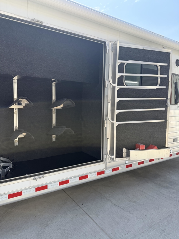 Trailer Photo 11