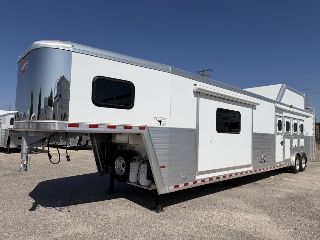 2026 Hart Trailers 4H 17' SW Slide Out Side Load - Diesel Gen