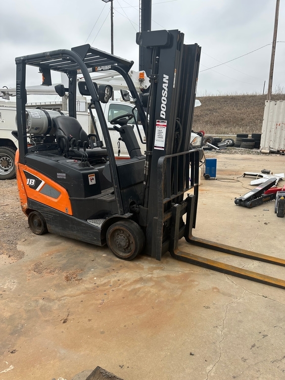 2019 Doosan GC18S-9 Propane Warehouse Forklift