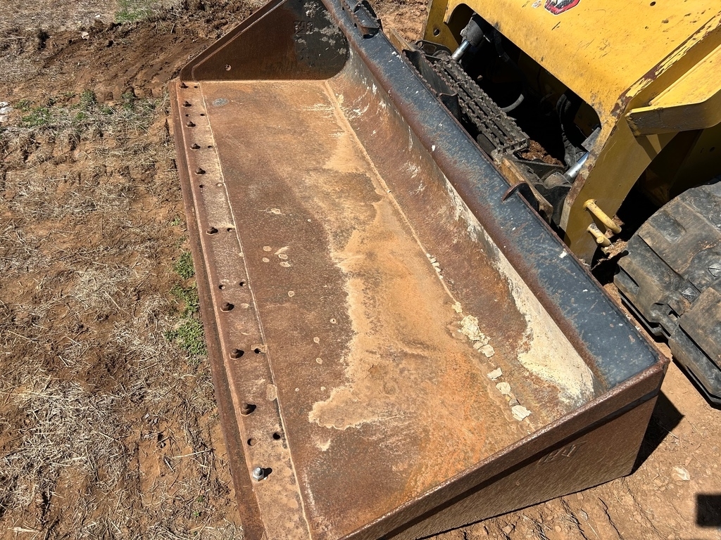 Cat 84" Smooth Smooth Bucket Attachment Skid Steer