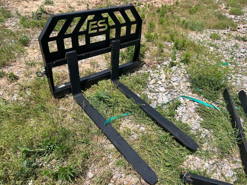 2024 ES 48"  Forks 48in Side Step Forks 5500Lb Lift Cap