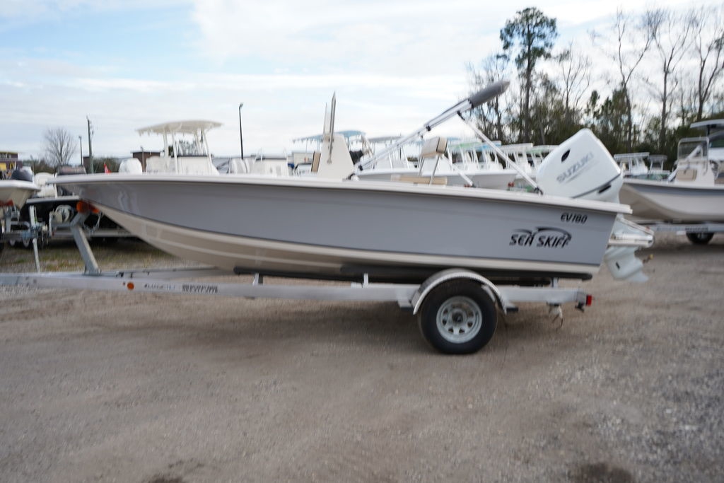 Carolina Skiff Models at Waylen Bay Marine