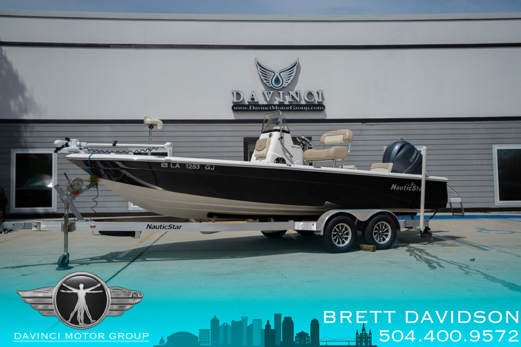 2017 Nauticstar 227 XTS