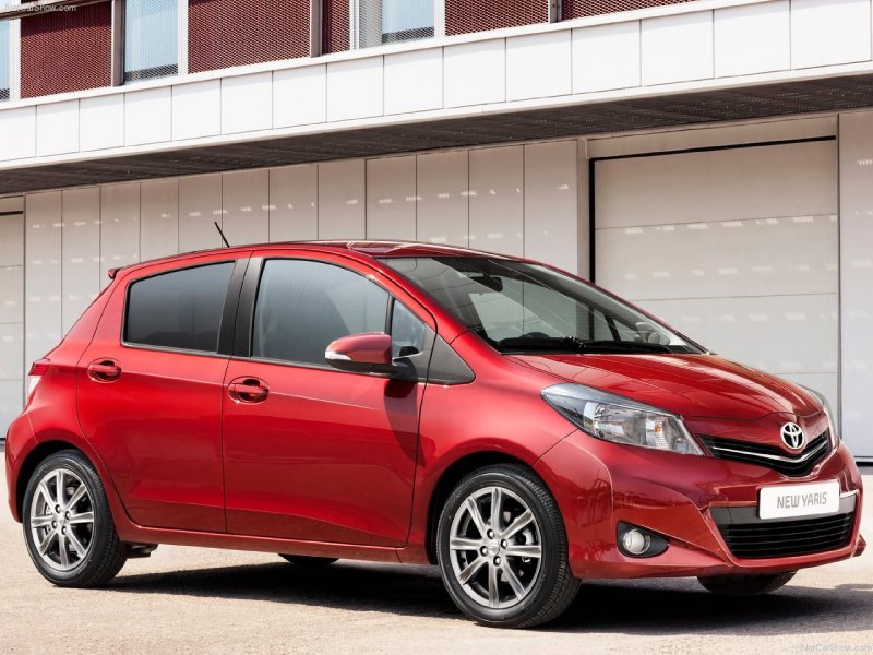 2012 Toyota Yaris LE Hatchback