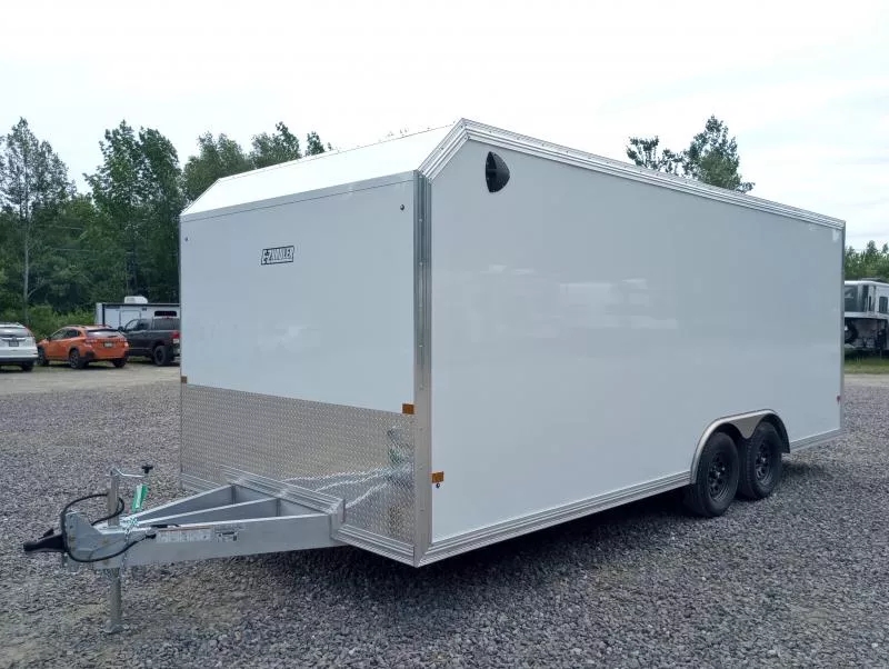 Trailer Photo 4