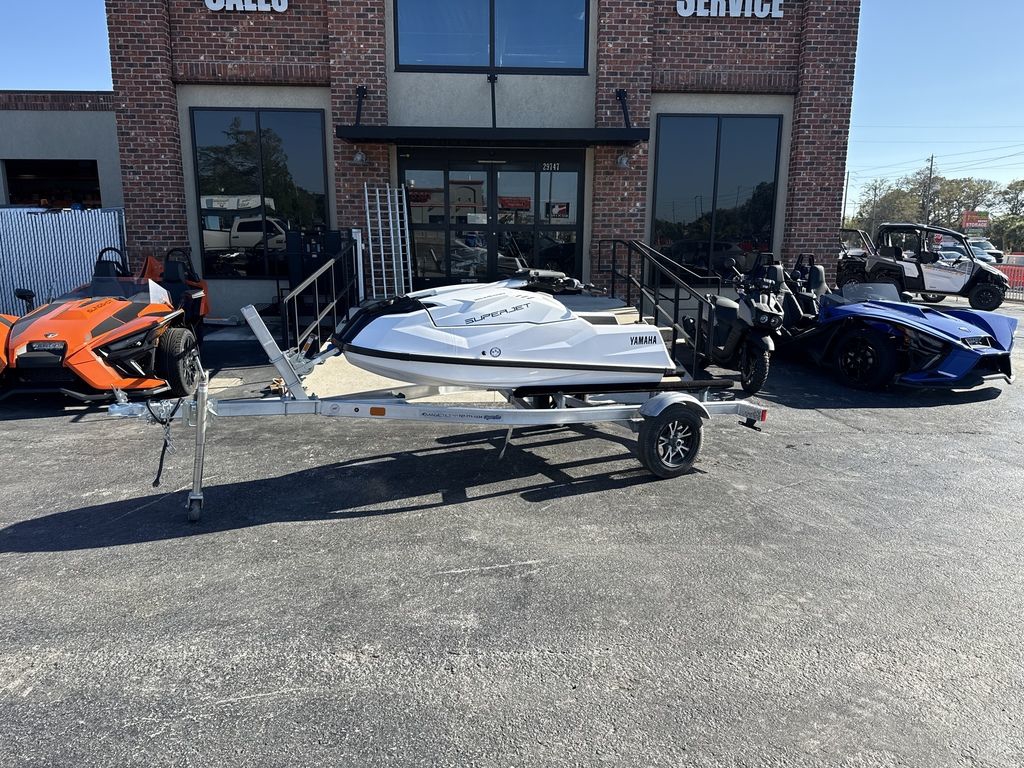 New 2024 Yamaha Marine Waverunner VX CRUISER-SILVER, 33761