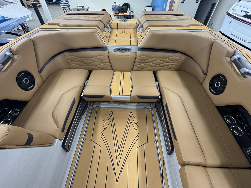 New 2025 Supra SV 400, Waterford - Boat Trader