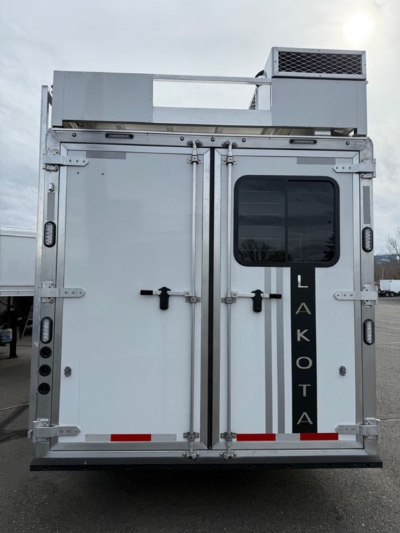 Trailer Photo 4