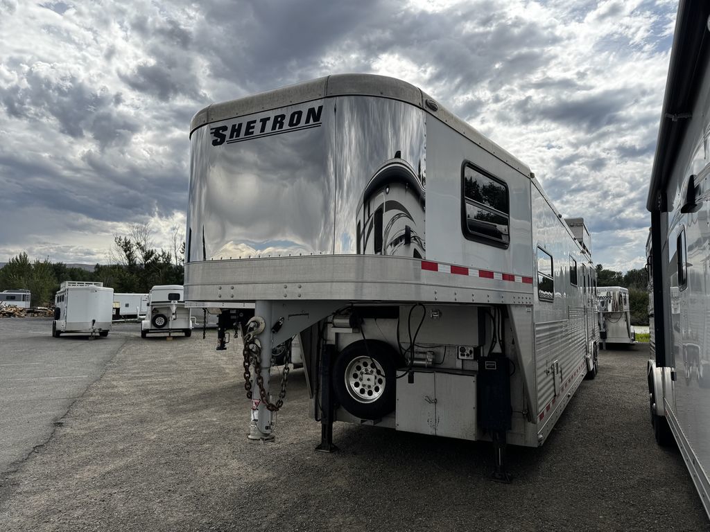 Trailer Photo 16