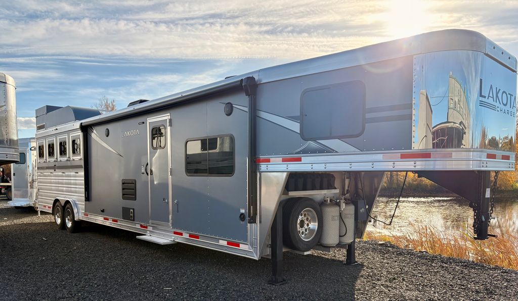 Trailer Photo 1