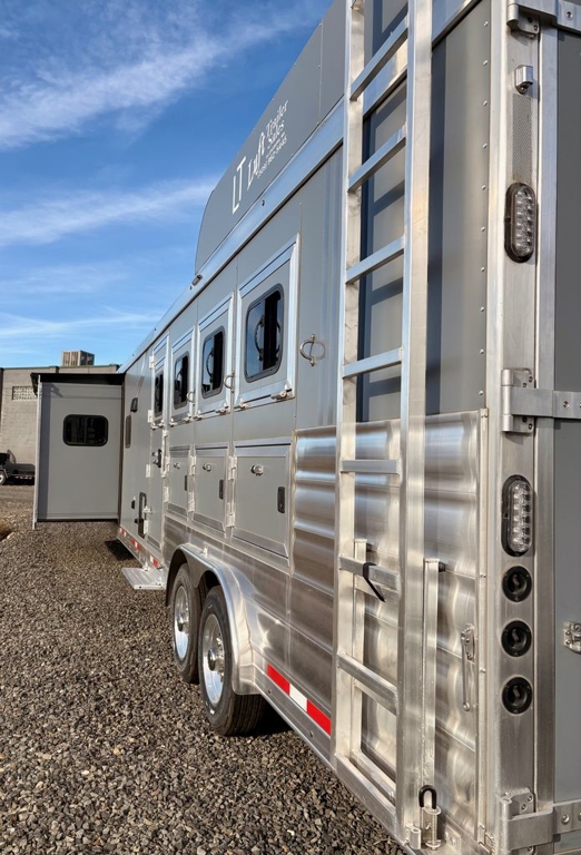 Trailer Photo 3