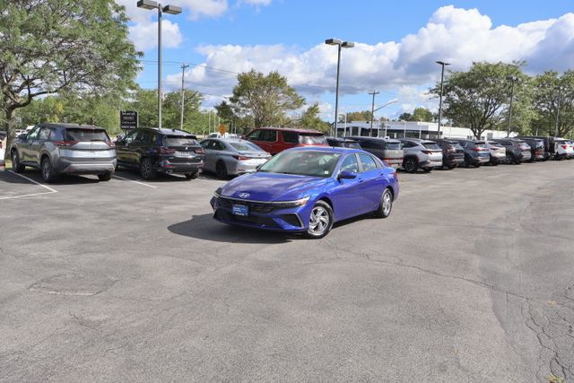2024 Hyundai Elantra SE